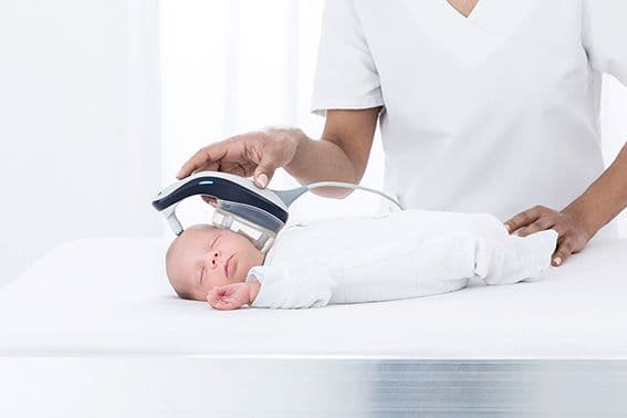 easyScreen BERAphone® in use with newborn